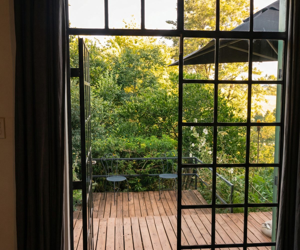 LF_Greenhouse_Patio 01